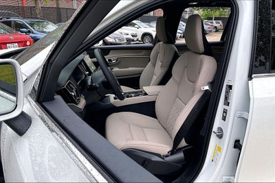2026 Volvo XC90 Plug-In Hybrid T8 Plus 6 Passenger