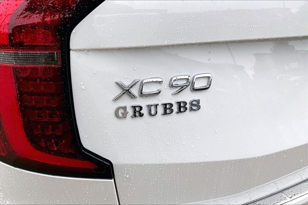 2026 Volvo XC90 Plug-In Hybrid T8 Plus 6 Passenger