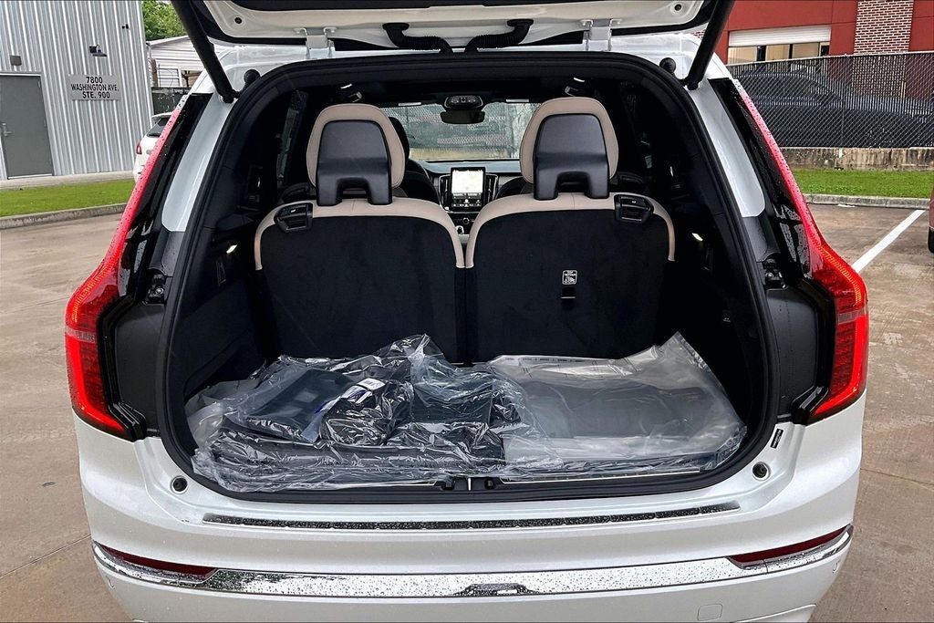 2026 Volvo XC90 Plug-In Hybrid T8 Plus 6 Passenger