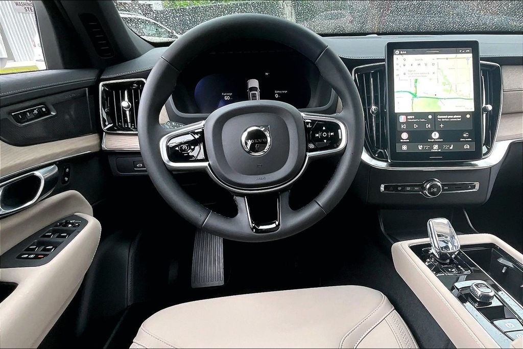 2026 Volvo XC90 Plug-In Hybrid T8 Plus 6 Passenger
