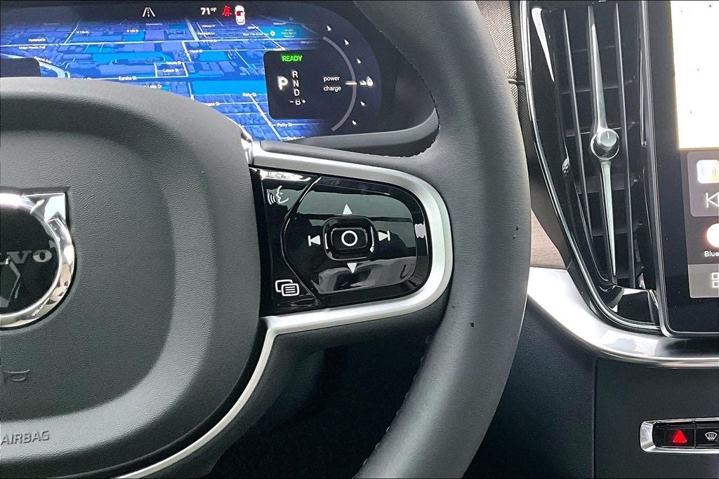 2026 Volvo XC90 Plug-In Hybrid T8 Plus 6 Passenger