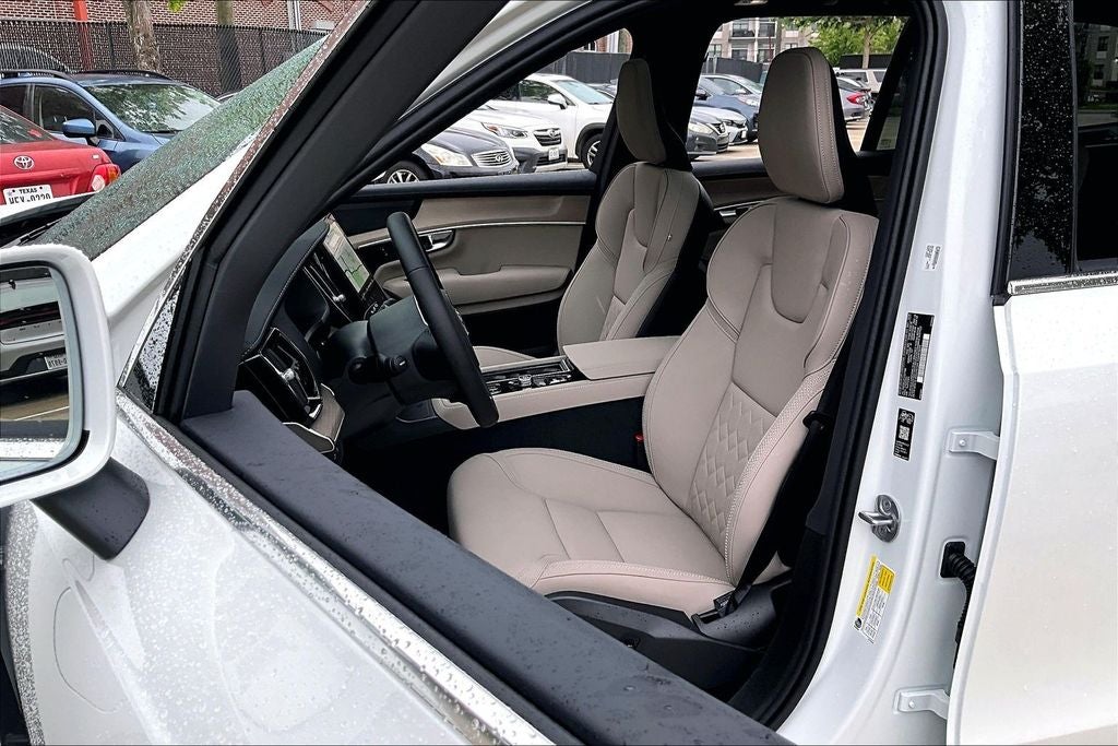 2026 Volvo XC90 Plug-In Hybrid T8 Plus 6 Passenger