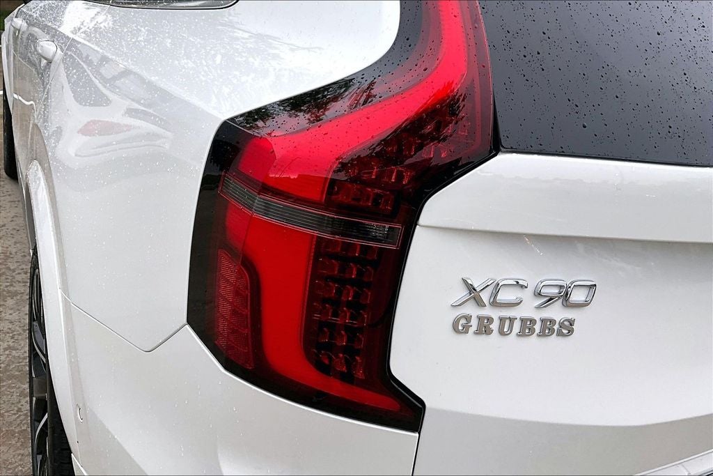 2026 Volvo XC90 Plug-In Hybrid T8 Plus 6 Passenger