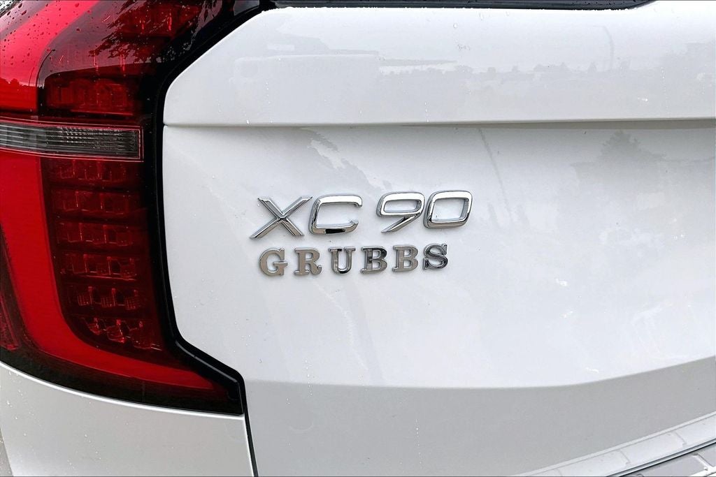 2026 Volvo XC90 Plug-In Hybrid T8 Plus 6 Passenger