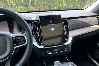2026 Volvo XC90 Plug-In Hybrid T8 Plus 6 Passenger