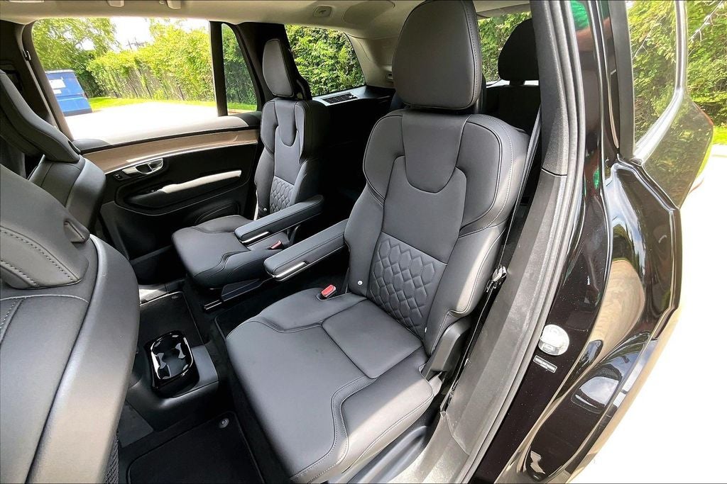 2026 Volvo XC90 Plug-In Hybrid T8 Plus 6 Passenger