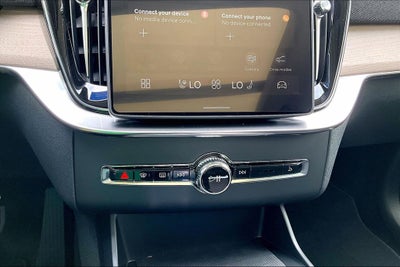 2026 Volvo XC90 Plug-In Hybrid T8 Plus 6 Passenger