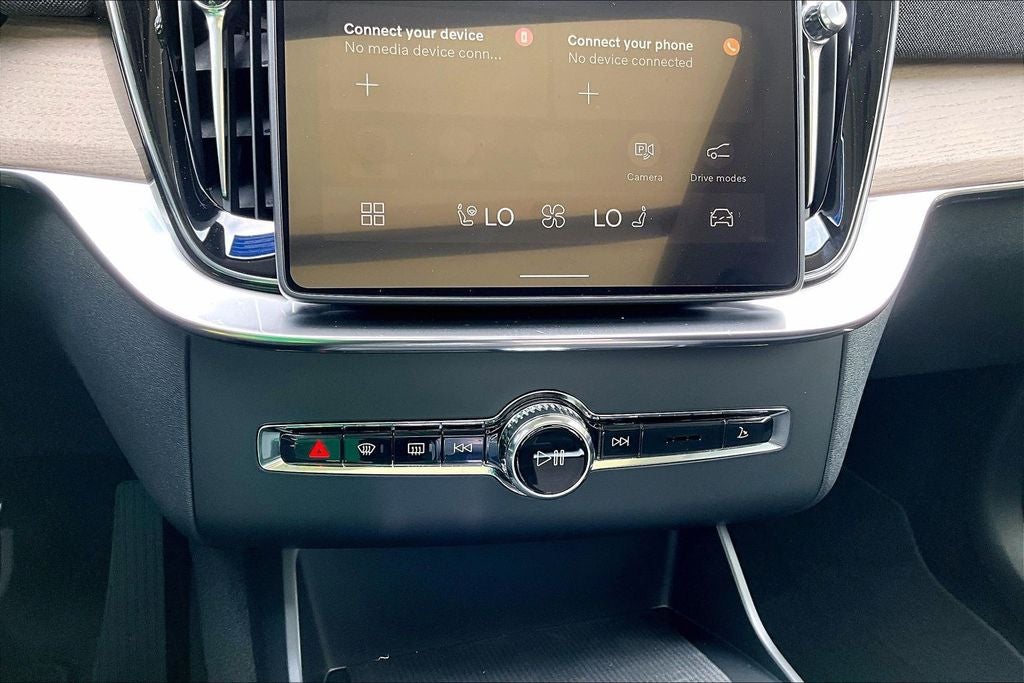 2026 Volvo XC90 Plug-In Hybrid T8 Plus 6 Passenger