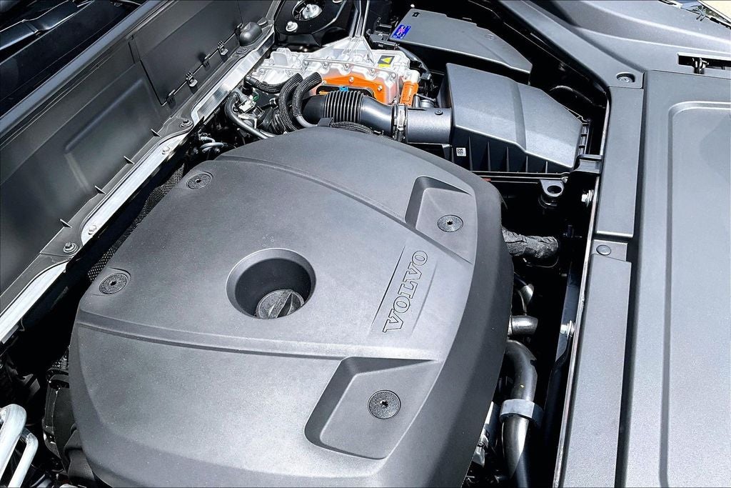 2026 Volvo XC90 Plug-In Hybrid T8 Plus 6 Passenger
