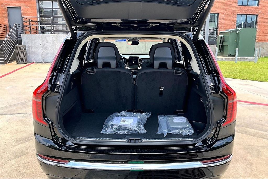 2026 Volvo XC90 Plug-In Hybrid T8 Plus 6 Passenger