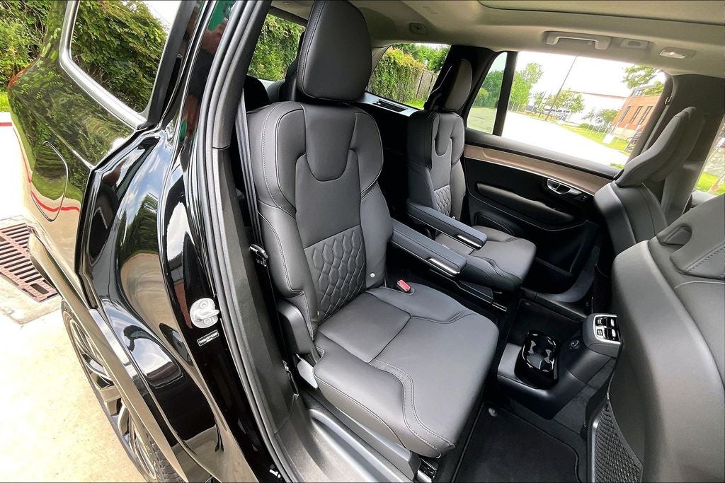 2026 Volvo XC90 Plug-In Hybrid T8 Plus 6 Passenger