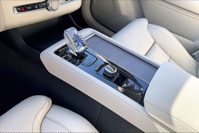 2026 Volvo XC90 Plug-In Hybrid T8 Ultra 6 Passenger