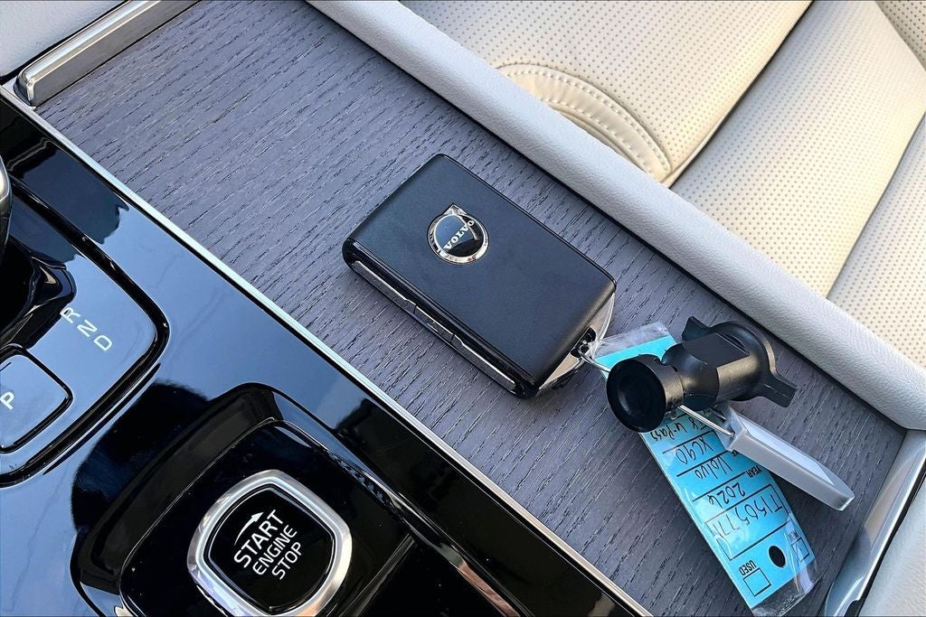 2026 Volvo XC90 Plug-In Hybrid T8 Ultra 6 Passenger