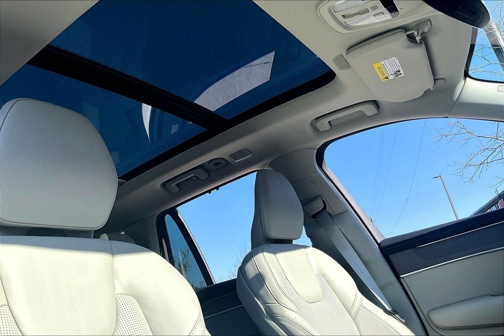 2026 Volvo XC90 Plug-In Hybrid T8 Ultra 6 Passenger