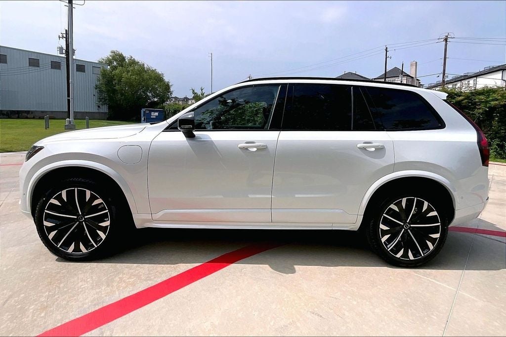 2026 Volvo XC90 Plug-In Hybrid T8 Ultra