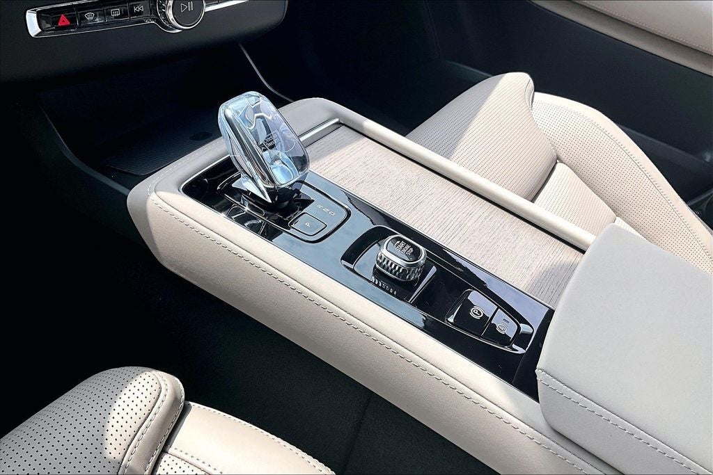 2026 Volvo XC90 Plug-In Hybrid T8 Ultra