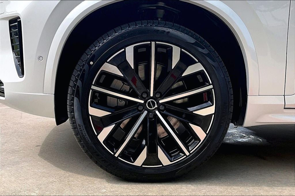 2026 Volvo XC90 Plug-In Hybrid T8 Ultra