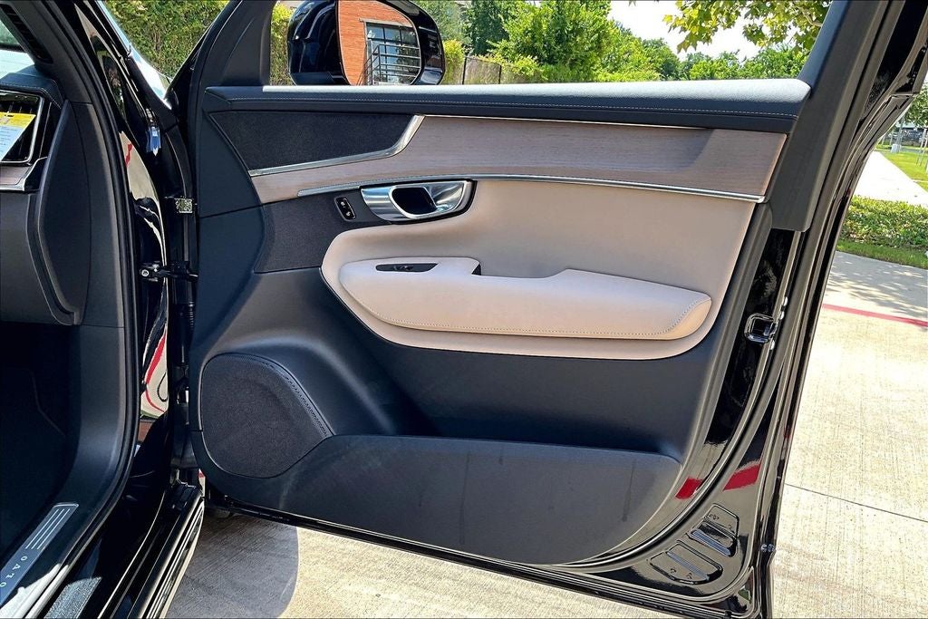 2026 Volvo XC90 Plug-In Hybrid T8 Plus 7 Passenger