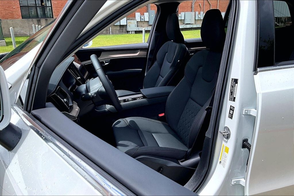 2026 Volvo XC90 Plug-In Hybrid T8 Plus 7 Passenger