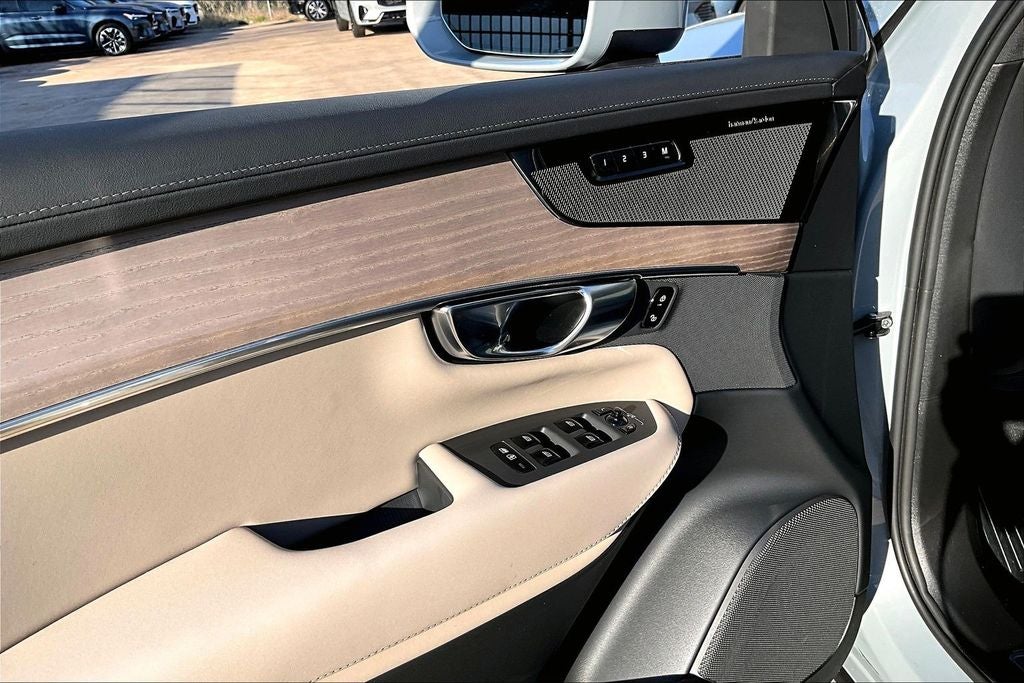 2026 Volvo XC90 Plug-In Hybrid T8 Plus 7 Passenger