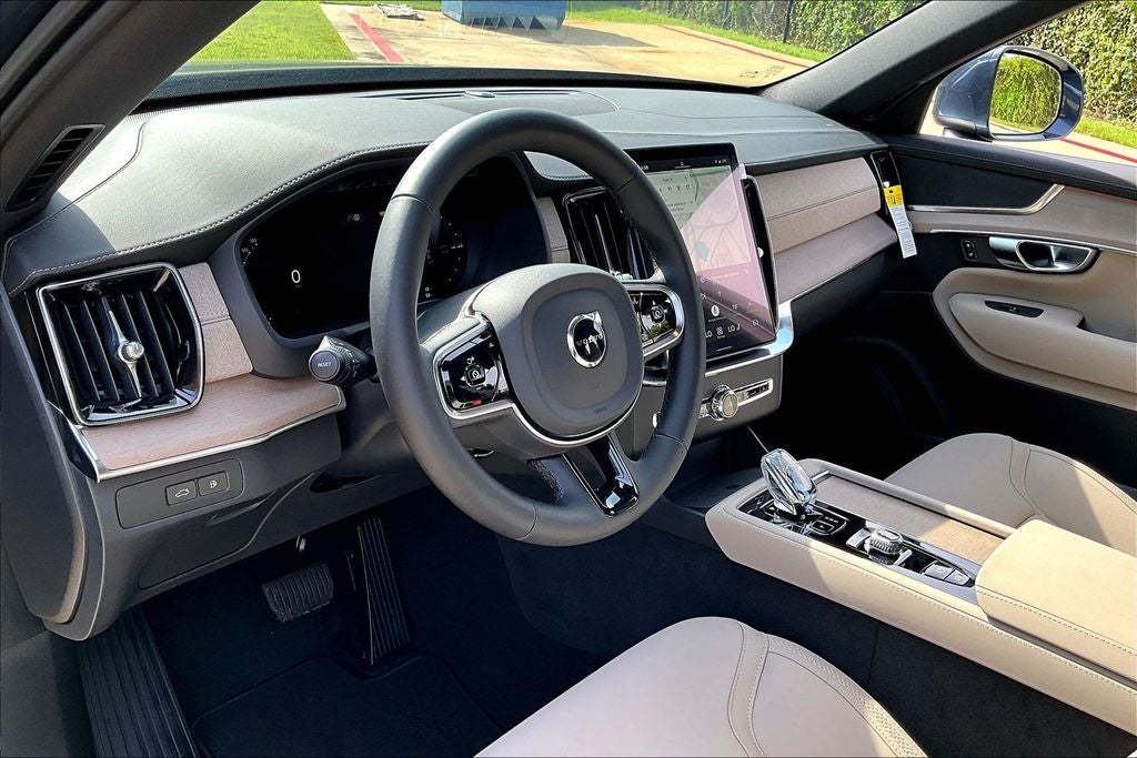2026 Volvo XC90 Plug-In Hybrid T8 Plus 7 Passenger
