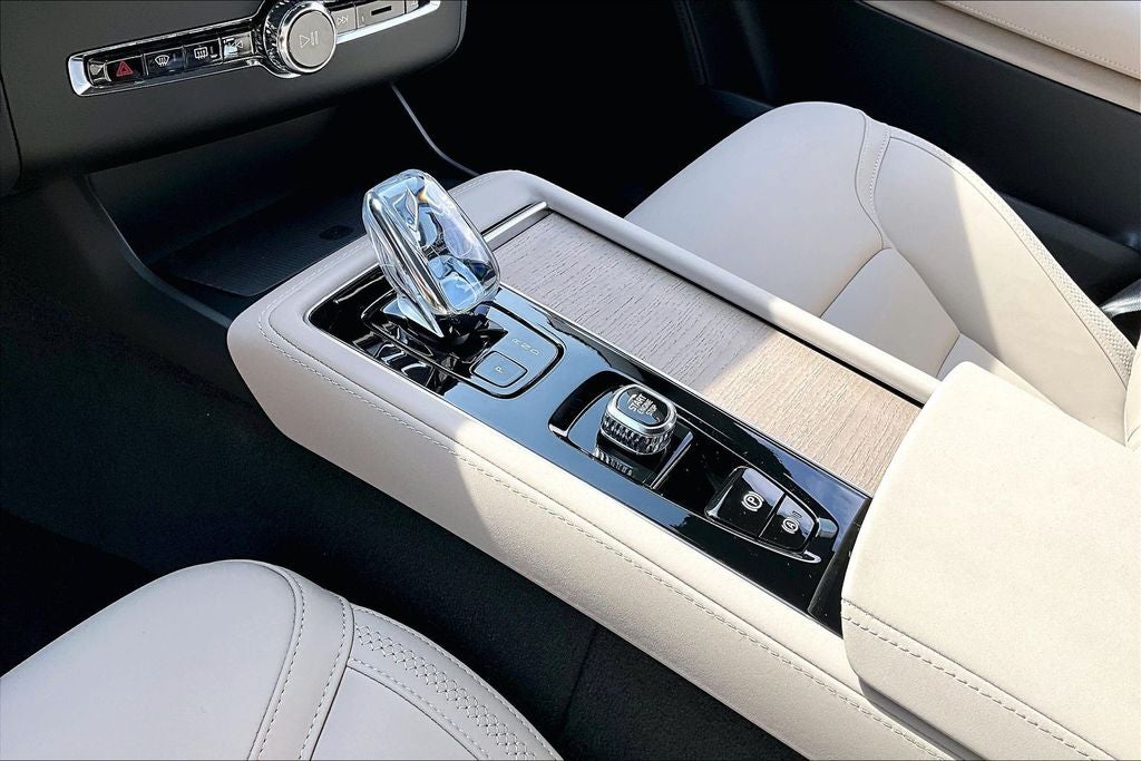 2026 Volvo XC90 Plug-In Hybrid T8 Plus 7 Passenger