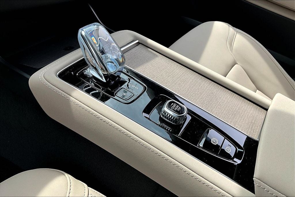 2026 Volvo XC90 Plug-In Hybrid T8 Plus 7 Passenger