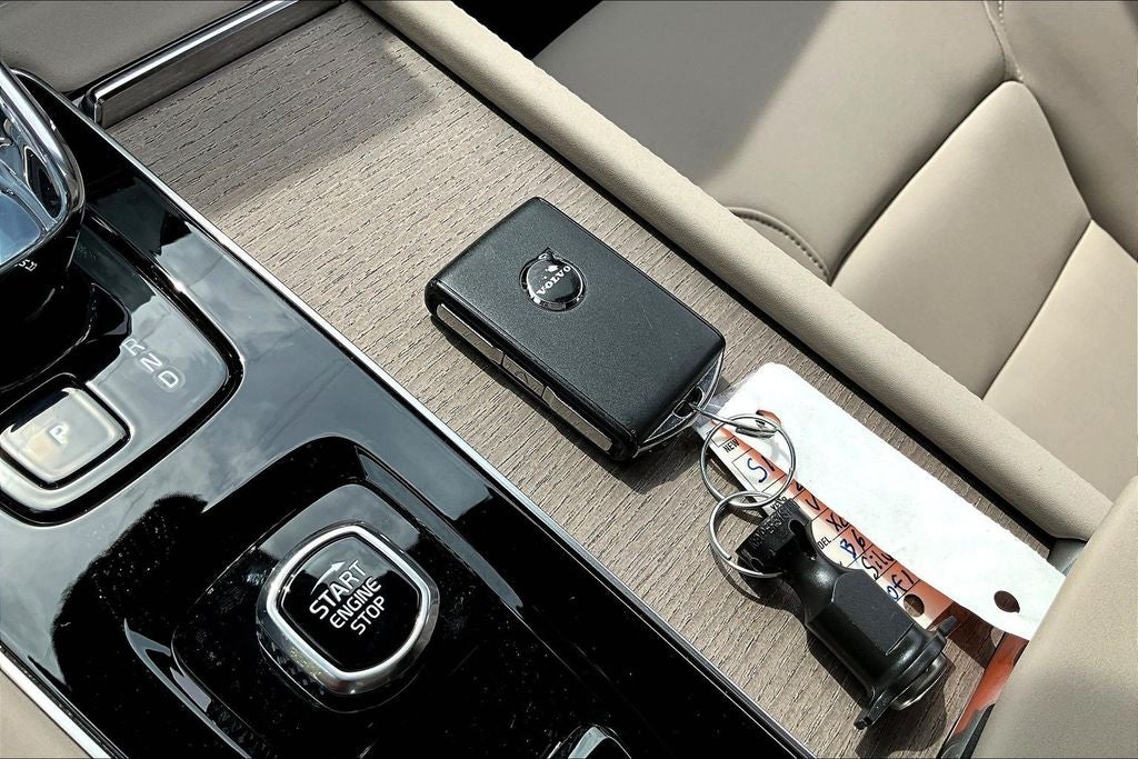 2026 Volvo XC90 Plug-In Hybrid T8 Plus 7 Passenger