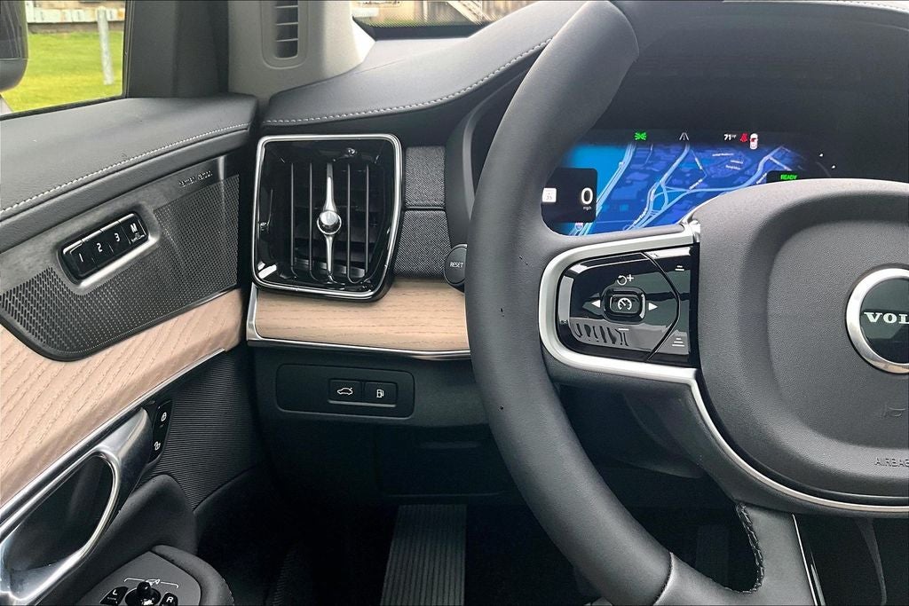 2026 Volvo XC90 Plug-In Hybrid T8 Plus 7 Passenger