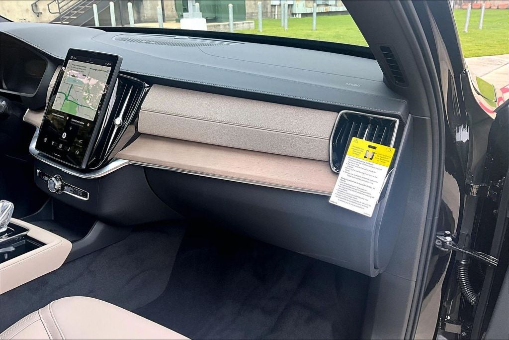 2026 Volvo XC90 Plug-In Hybrid T8 Plus 7 Passenger