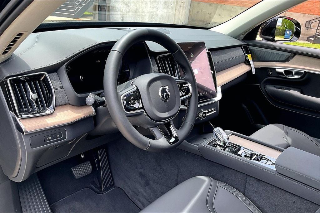 2026 Volvo XC90 Plug-In Hybrid T8 Plus 7 Passenger