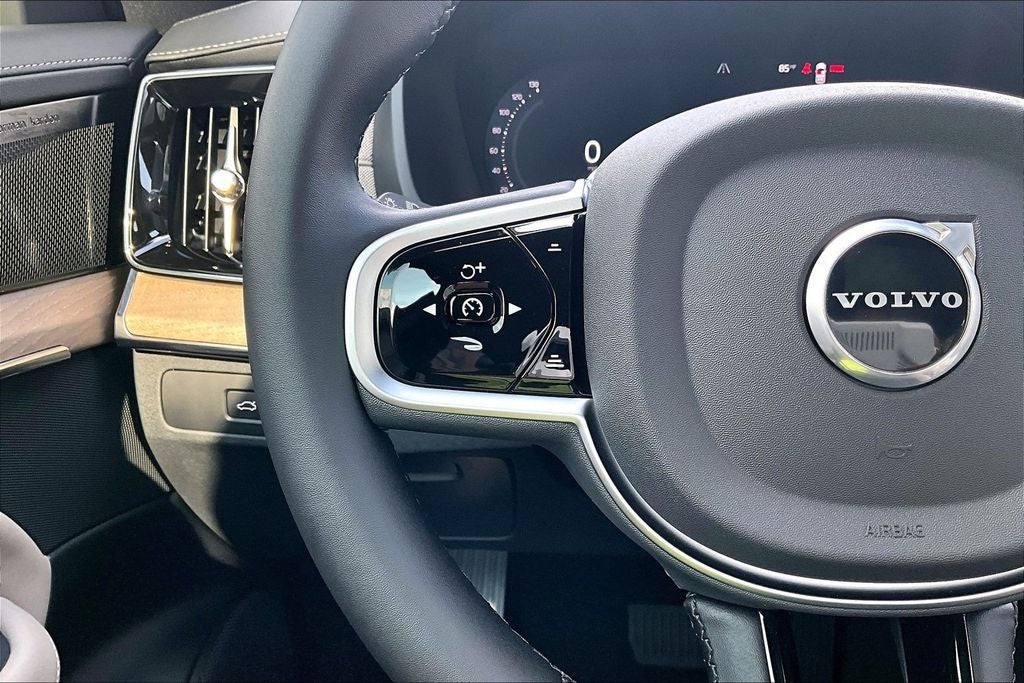 2026 Volvo XC90 Plug-In Hybrid T8 Plus 7 Passenger