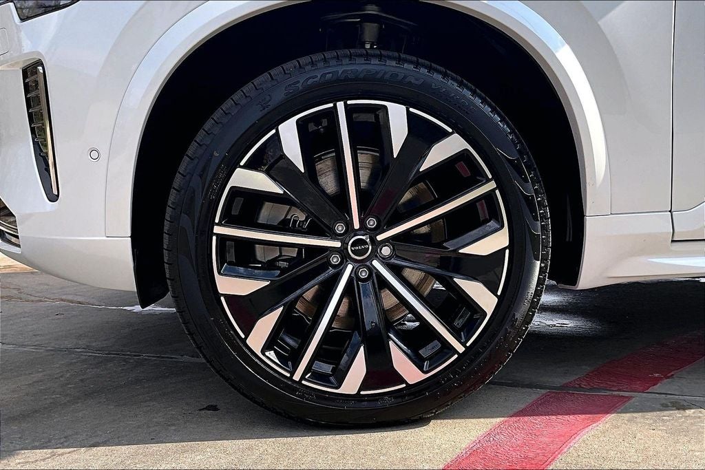 2026 Volvo XC90 Plug-In Hybrid T8 Plus 7 Passenger