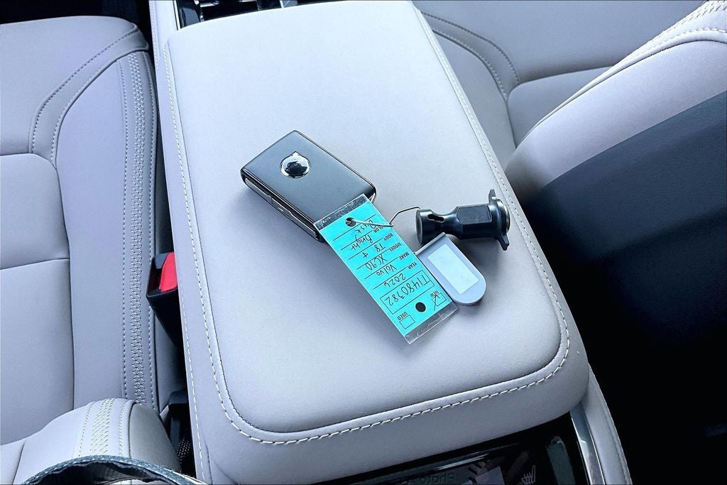 2026 Volvo XC90 Plug-In Hybrid T8 Plus 7 Passenger