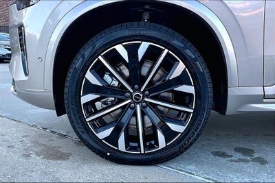 2026 Volvo XC90 Plug-In Hybrid T8 Plus 7 Passenger