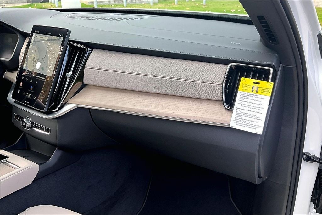 2026 Volvo XC90 Plug-In Hybrid T8 Plus 7 Passenger