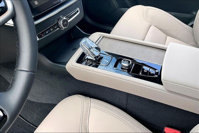 2026 Volvo XC90 Plug-In Hybrid T8 Plus 7 Passenger
