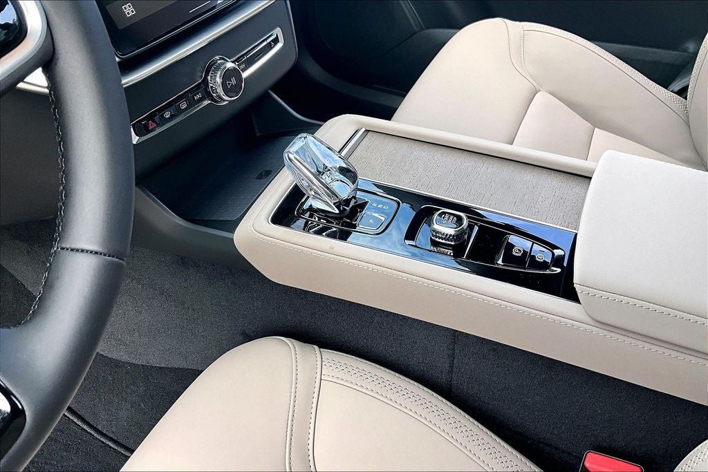 2026 Volvo XC90 Plug-In Hybrid T8 Plus 7 Passenger