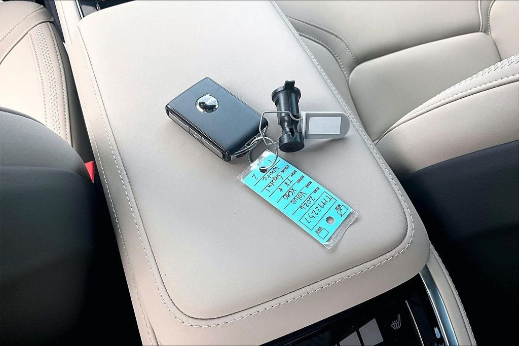 2026 Volvo XC90 Plug-In Hybrid T8 Plus 7 Passenger