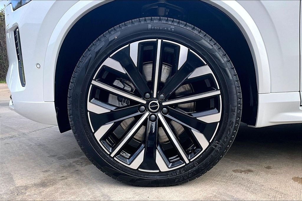 2026 Volvo XC90 Plug-In Hybrid T8 Plus 7 Passenger