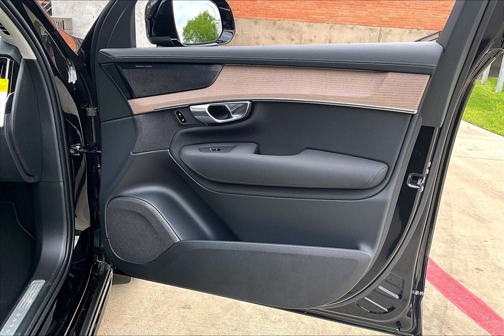 2026 Volvo XC90 Plug-In Hybrid T8 Plus 7 Passenger