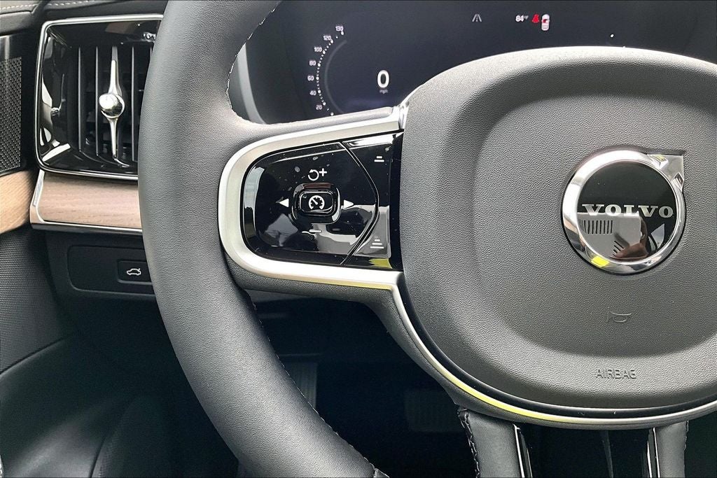 2026 Volvo XC90 Plug-In Hybrid T8 Plus 7 Passenger