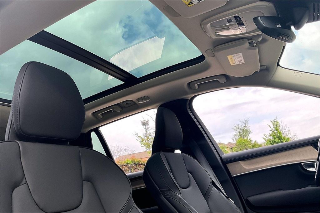 2026 Volvo XC90 Plug-In Hybrid T8 Plus 7 Passenger