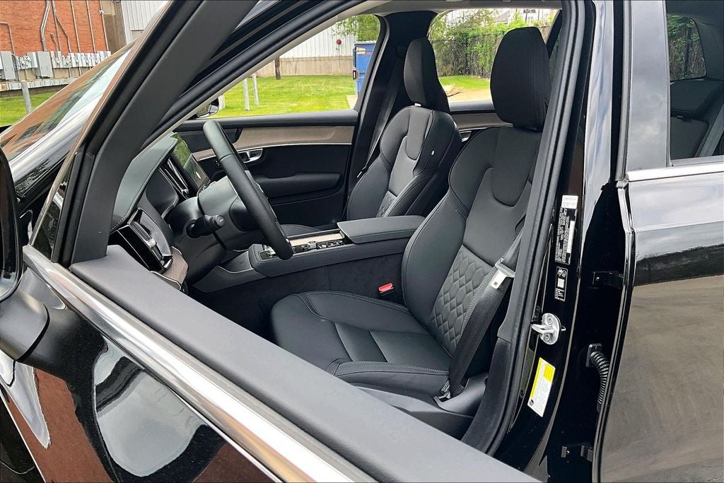 2026 Volvo XC90 Plug-In Hybrid T8 Plus 7 Passenger