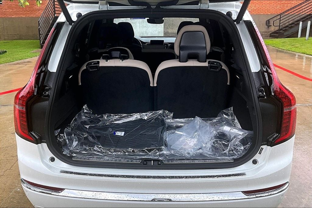 2026 Volvo XC90 Plug-In Hybrid T8 Plus 7 Passenger