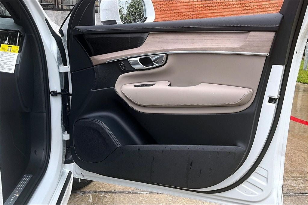 2026 Volvo XC90 Plug-In Hybrid T8 Plus 7 Passenger