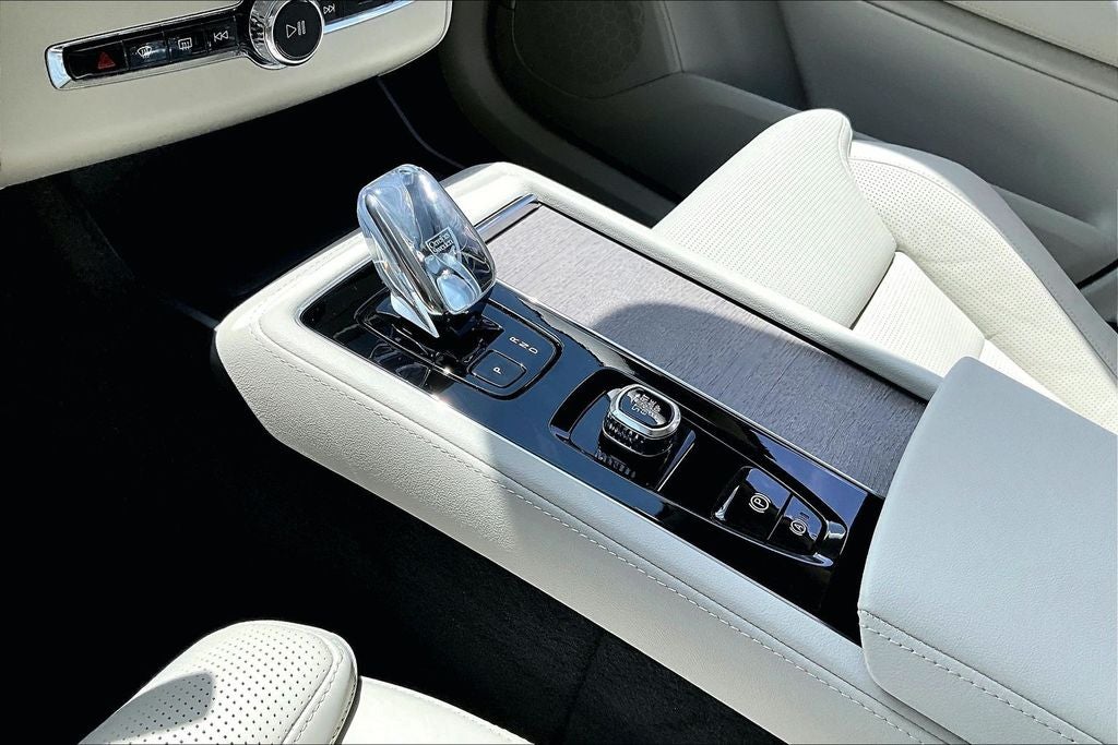 2026 Volvo XC90 Plug-In Hybrid T8 Ultra 7 Passenger