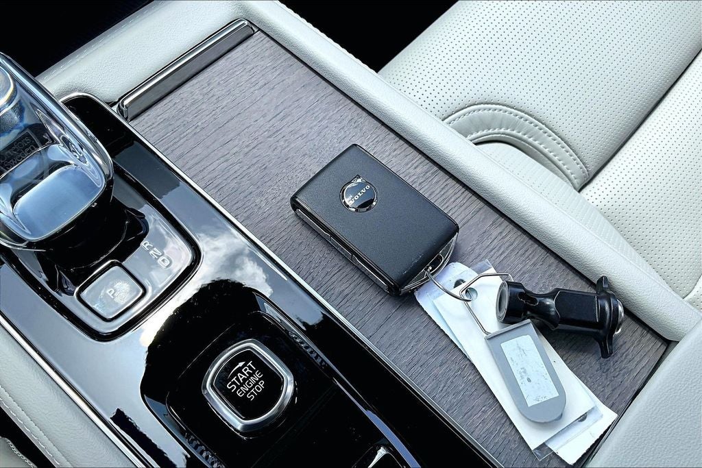 2026 Volvo XC90 Plug-In Hybrid T8 Ultra 7 Passenger