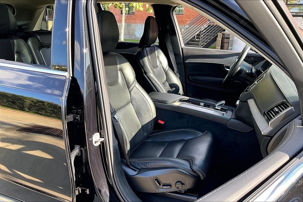 2025 Volvo XC90 Plug-In Hybrid T8 Ultra 7 Passenger