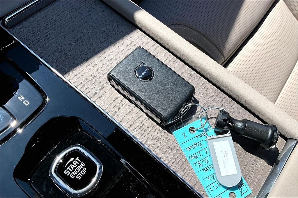 2026 Volvo XC90 Plug-In Hybrid T8 Ultra 7 Passenger